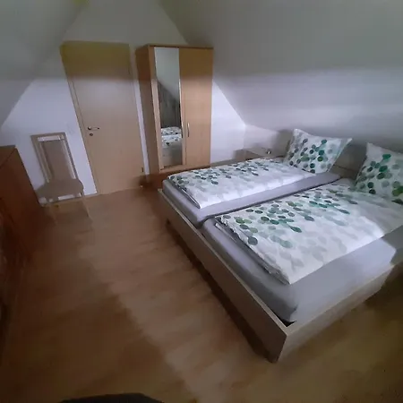 Apartment Den Berg Rees
